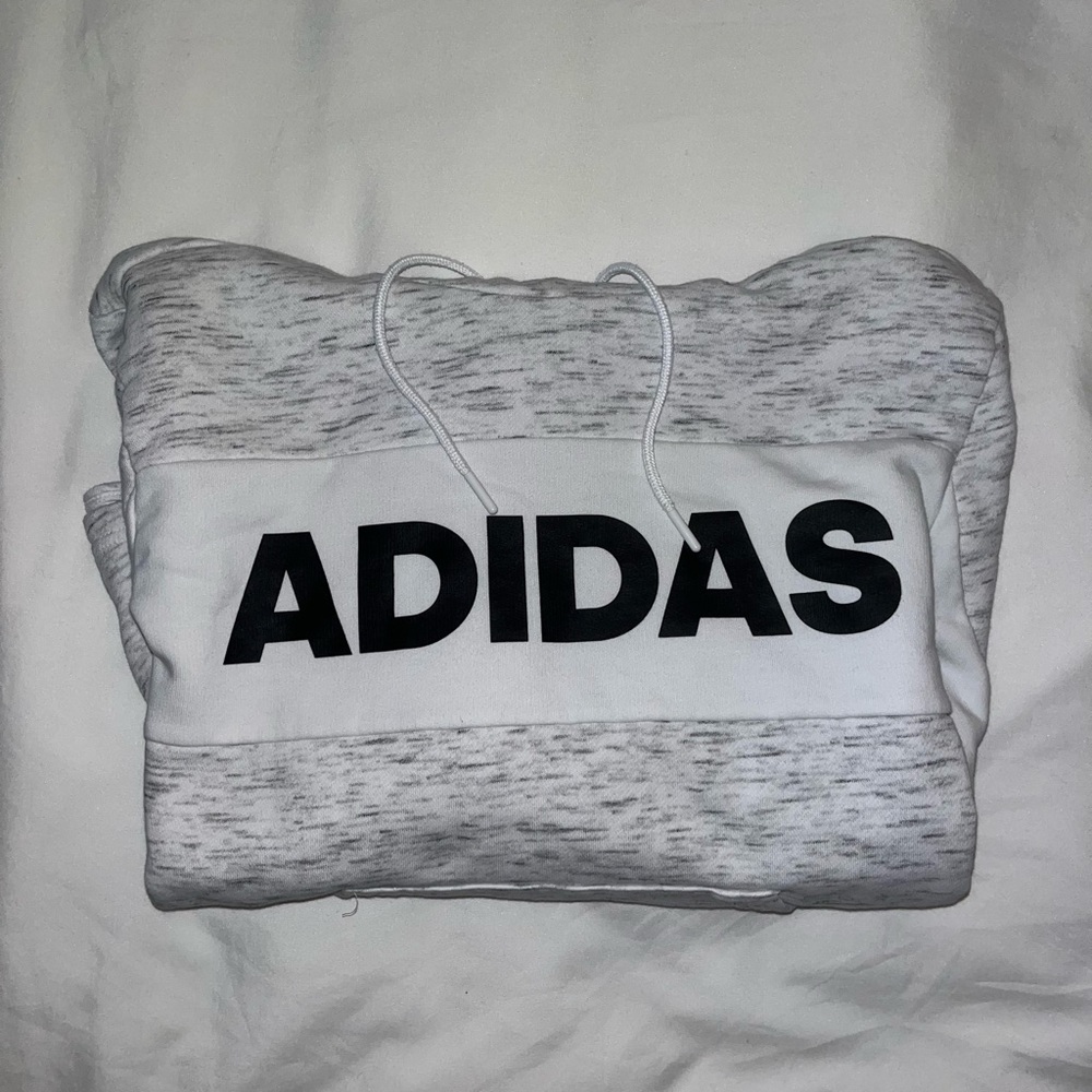 Adidas Sweatshirt